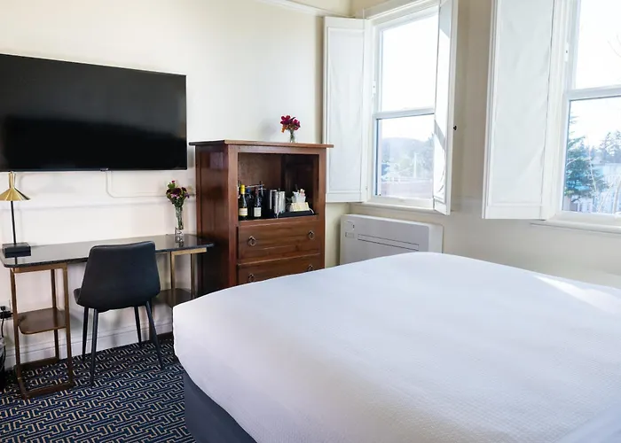 Majestic Inn And Spa