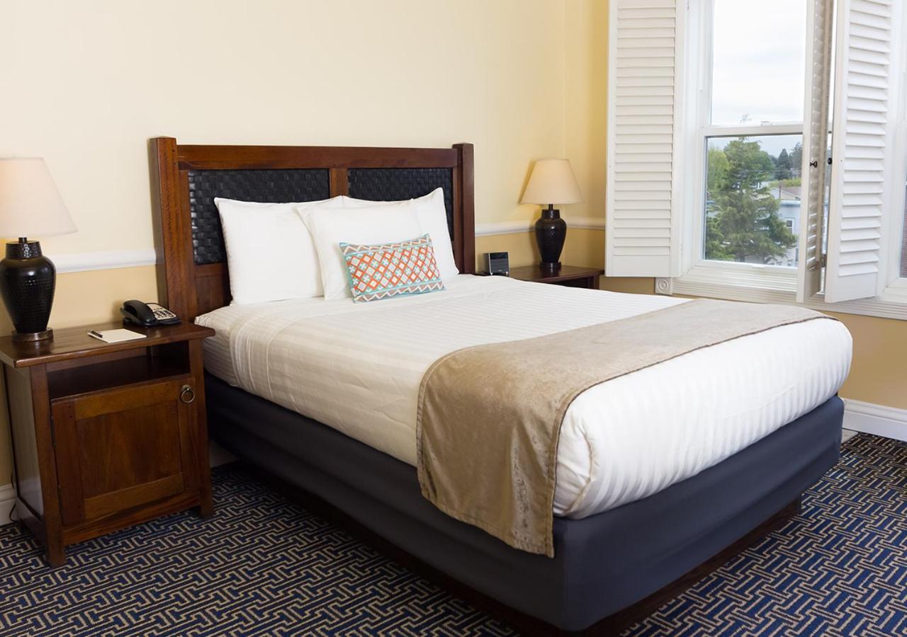 Majestic And Hotel Anacortes